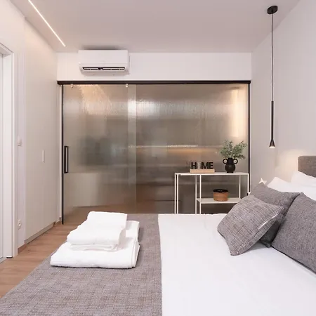 Kosmos Luxury Residences Apartment *