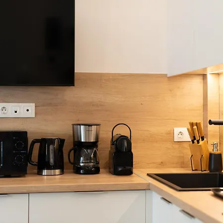 Kosmos Luxury Residences Apartment *